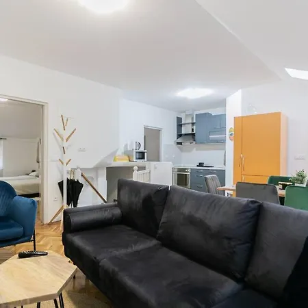 Urban Point - City Centre Pet Friendly Apartment Crikvenica Exterior photo